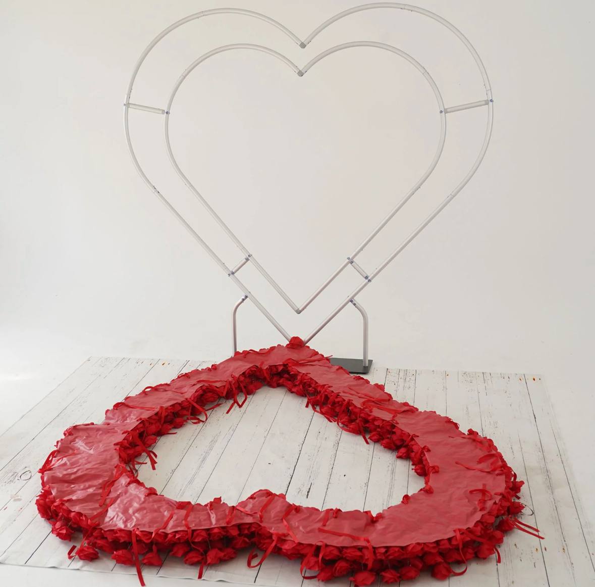 Heart Shaped Flower Arch 6.5ft, 5D Wedding arch flowers, Wedding heart arch, Red Roses Arrangement